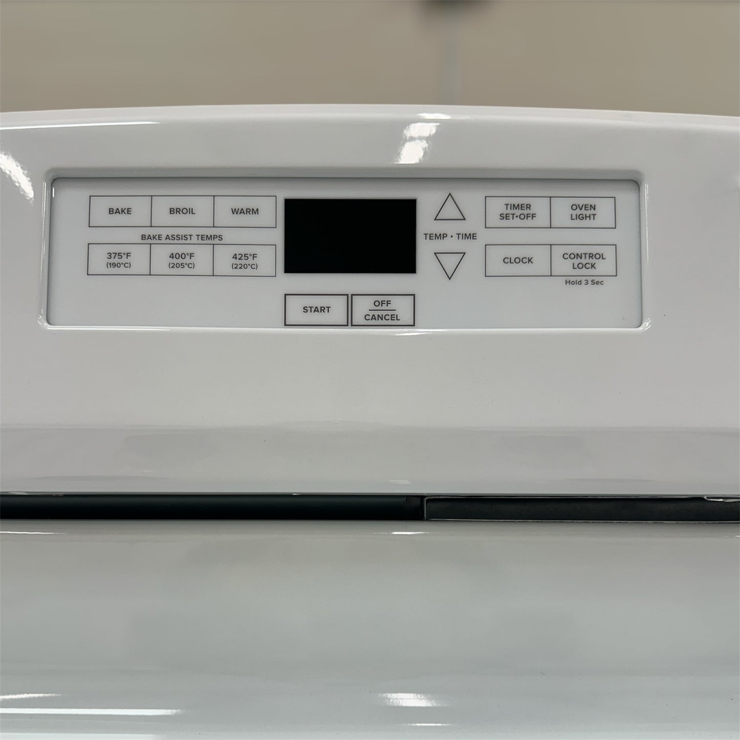 New, Open Box: Amana 30-inch Gas Range with Bake Assist Temps - 70CAO213