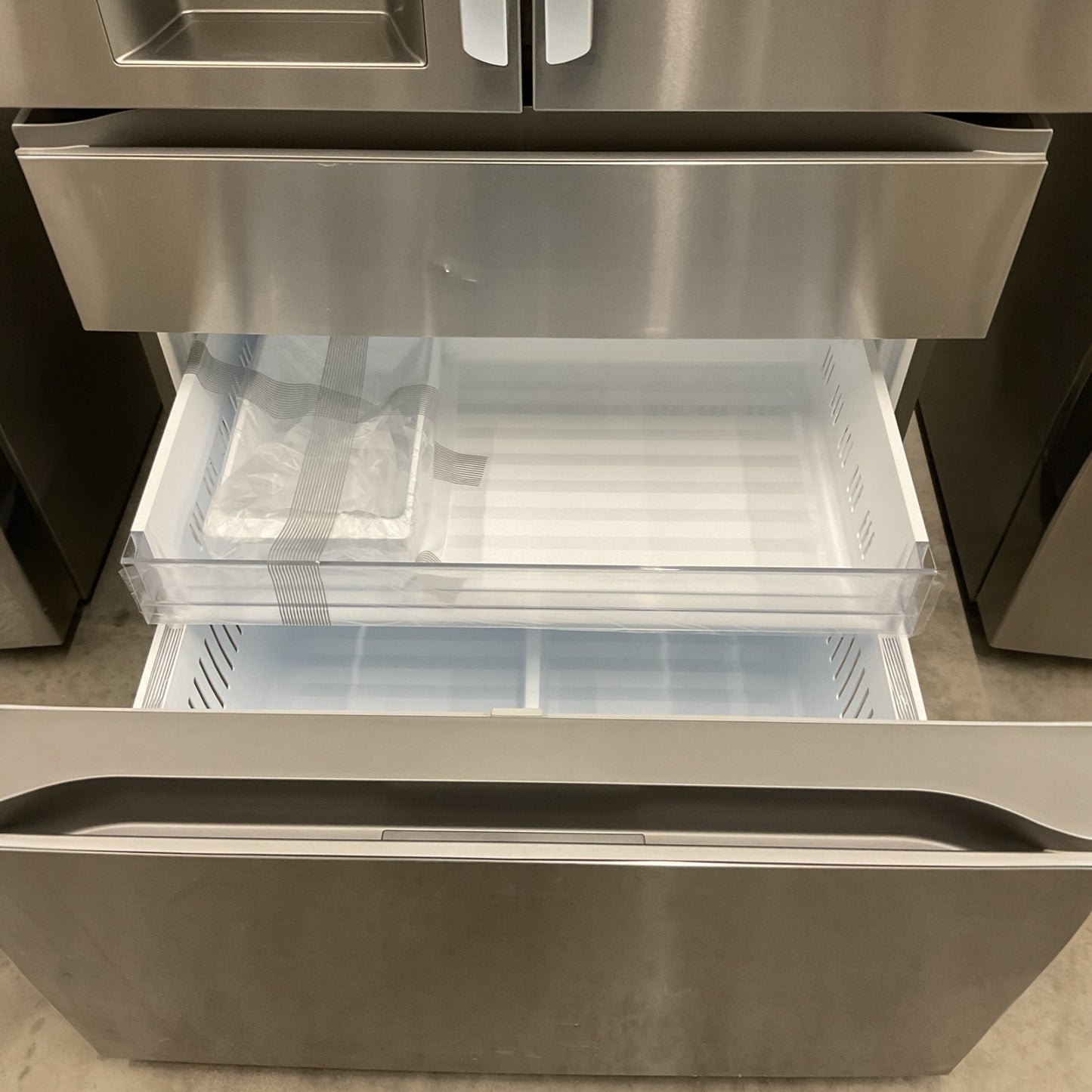 New, Open Box: LG 29 cu. ft. Smart Standard-Depth MAX™ 4-Door French Door Refrigerator with Full-Convert Drawer™ - 26CAO728