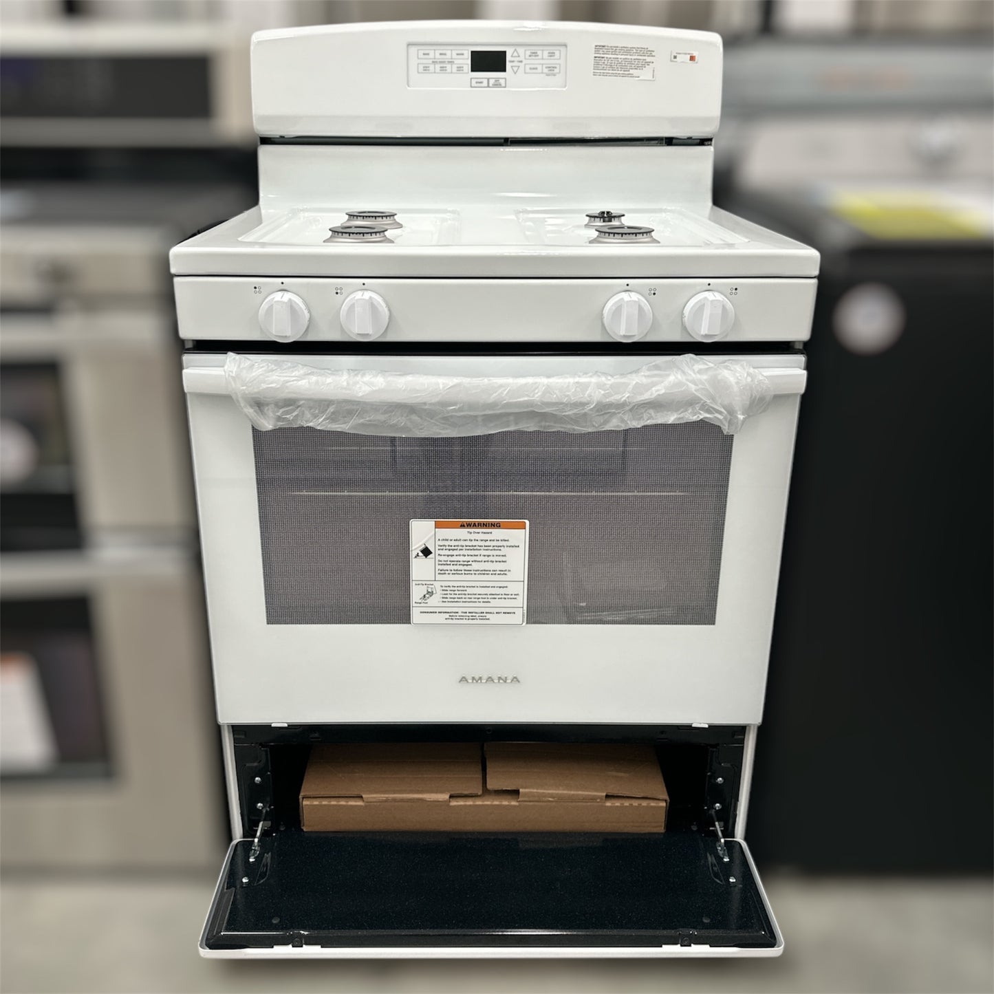 New, Open Box: Amana 30-inch Gas Range with Bake Assist Temps - 70CAO213
