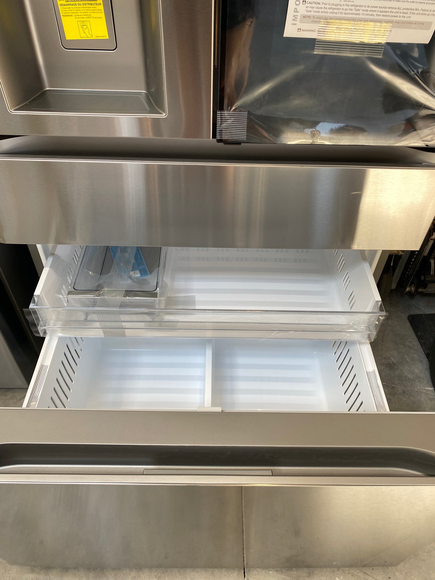 LG - LH29S8565S - 29 cu. ft. Smart InstaView® Door-in-Door® Standard-Depth MAX™ 4-Door French Door Refrigerator with MyColor™ and Craft Ice™
