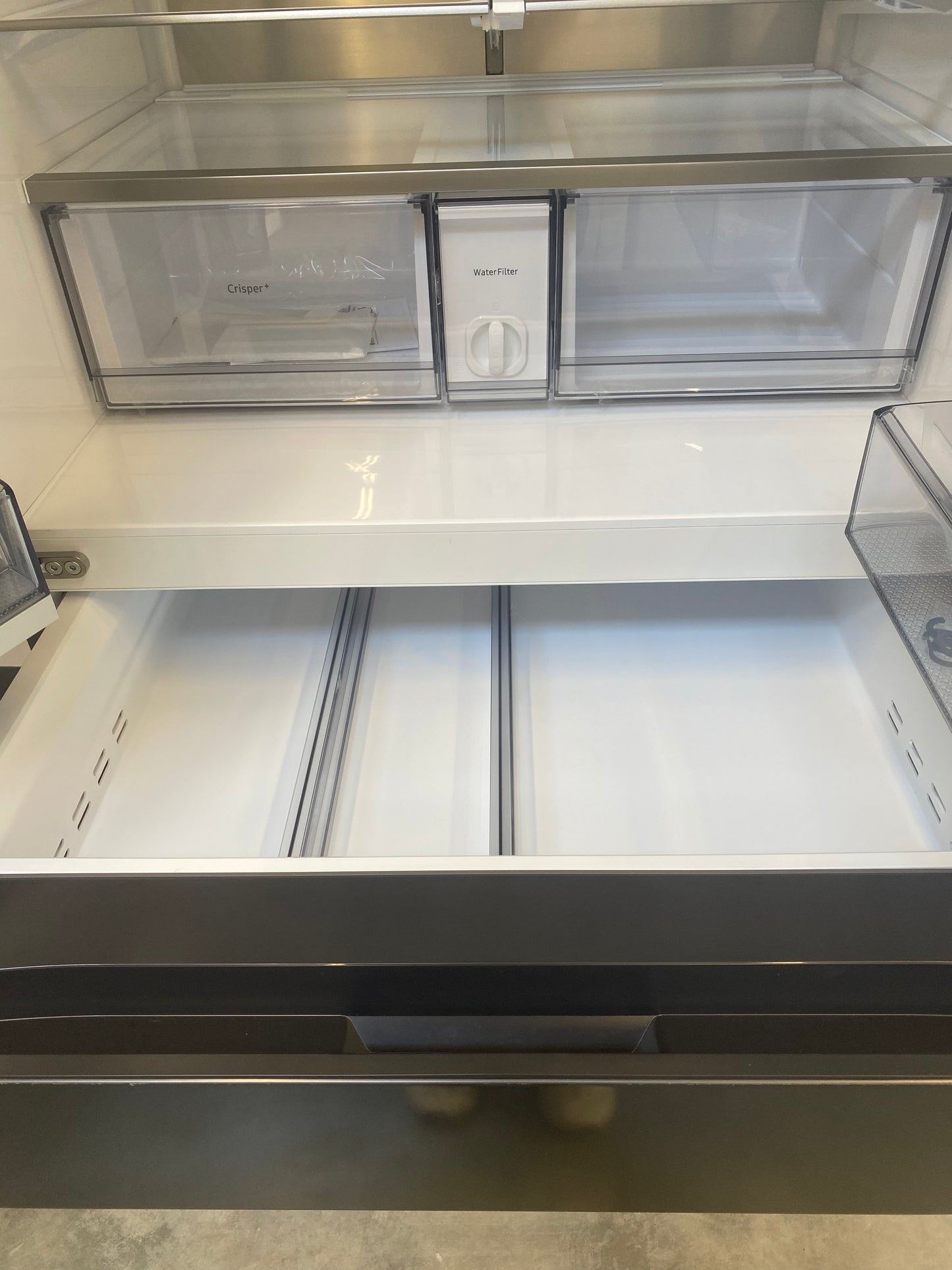 Samsung - RF90F29AECEAA - 28.6 Cu Ft Bespoke 4‑Door French‑Door Refrigerator with AI Family Hub™+ & AI Vision Inside™