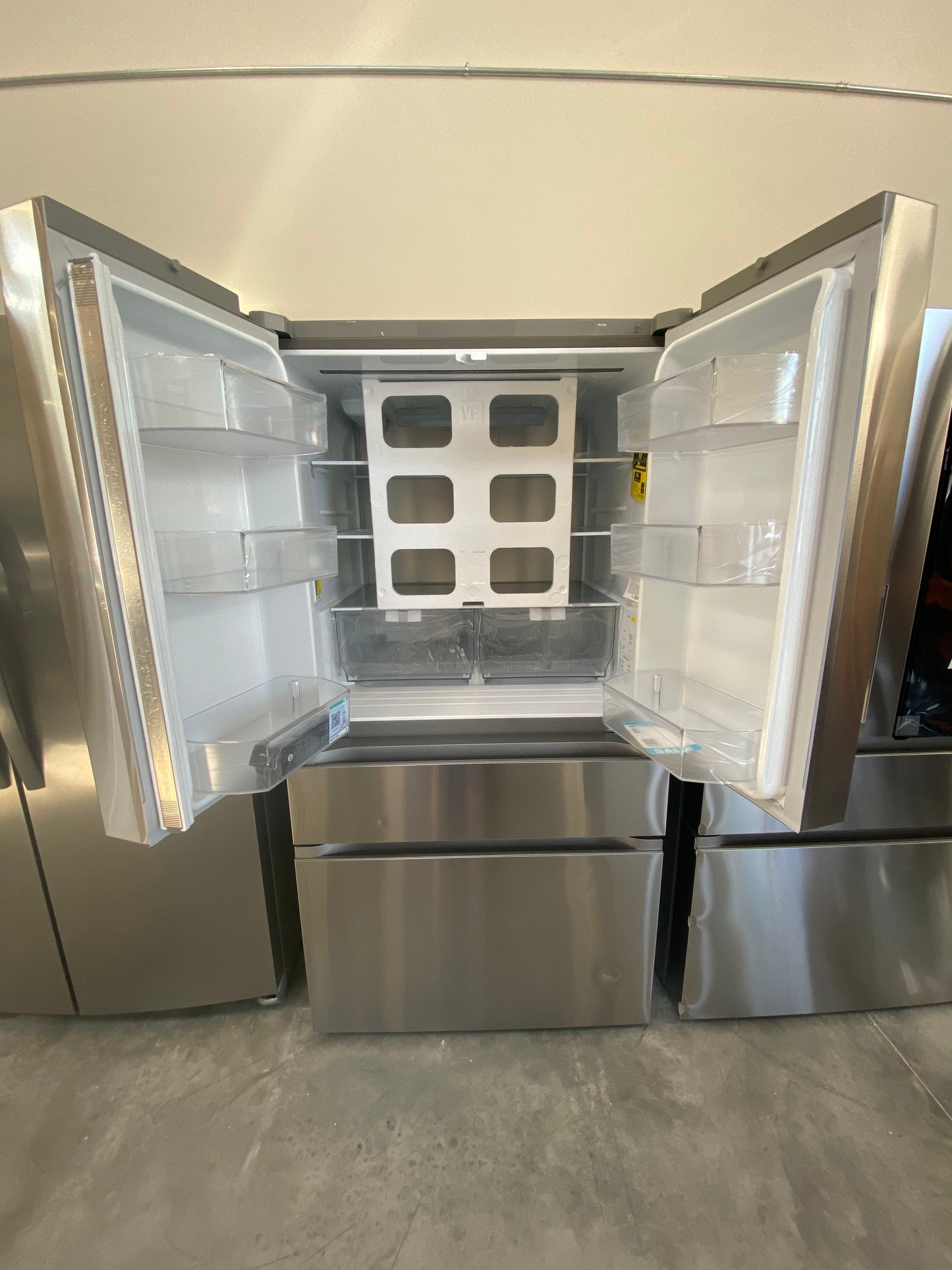 LG - LF30S8210S - 30 cu. ft. Smart Standard-Depth 4-Door French Door Refrigerator with Full-Convert Drawer