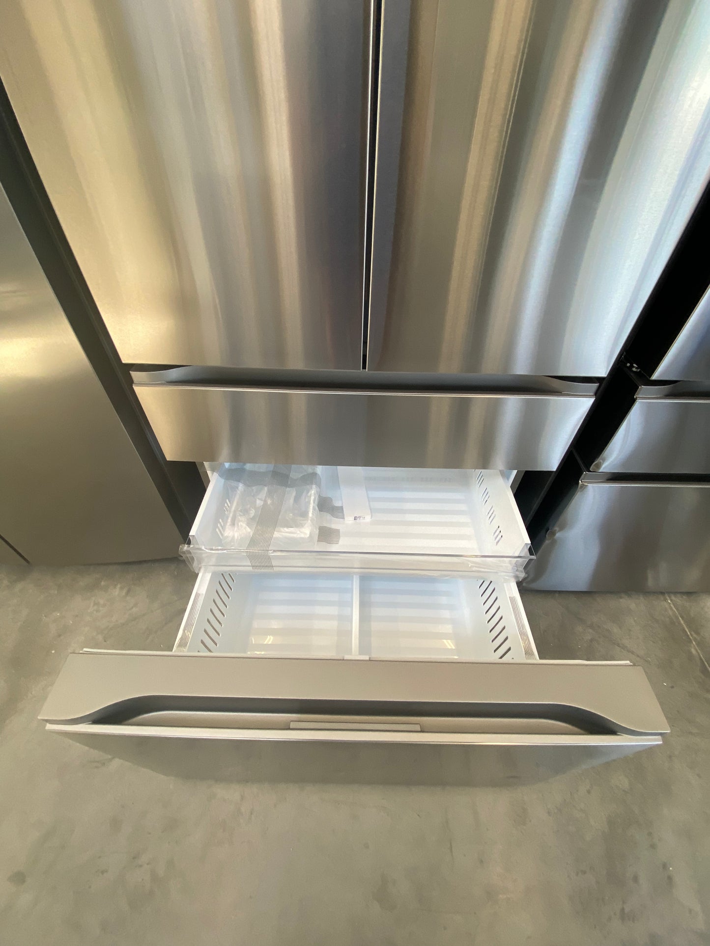 LG - LF30S8210S - 30 cu. ft. Smart Standard-Depth 4-Door French Door Refrigerator with Full-Convert Drawer